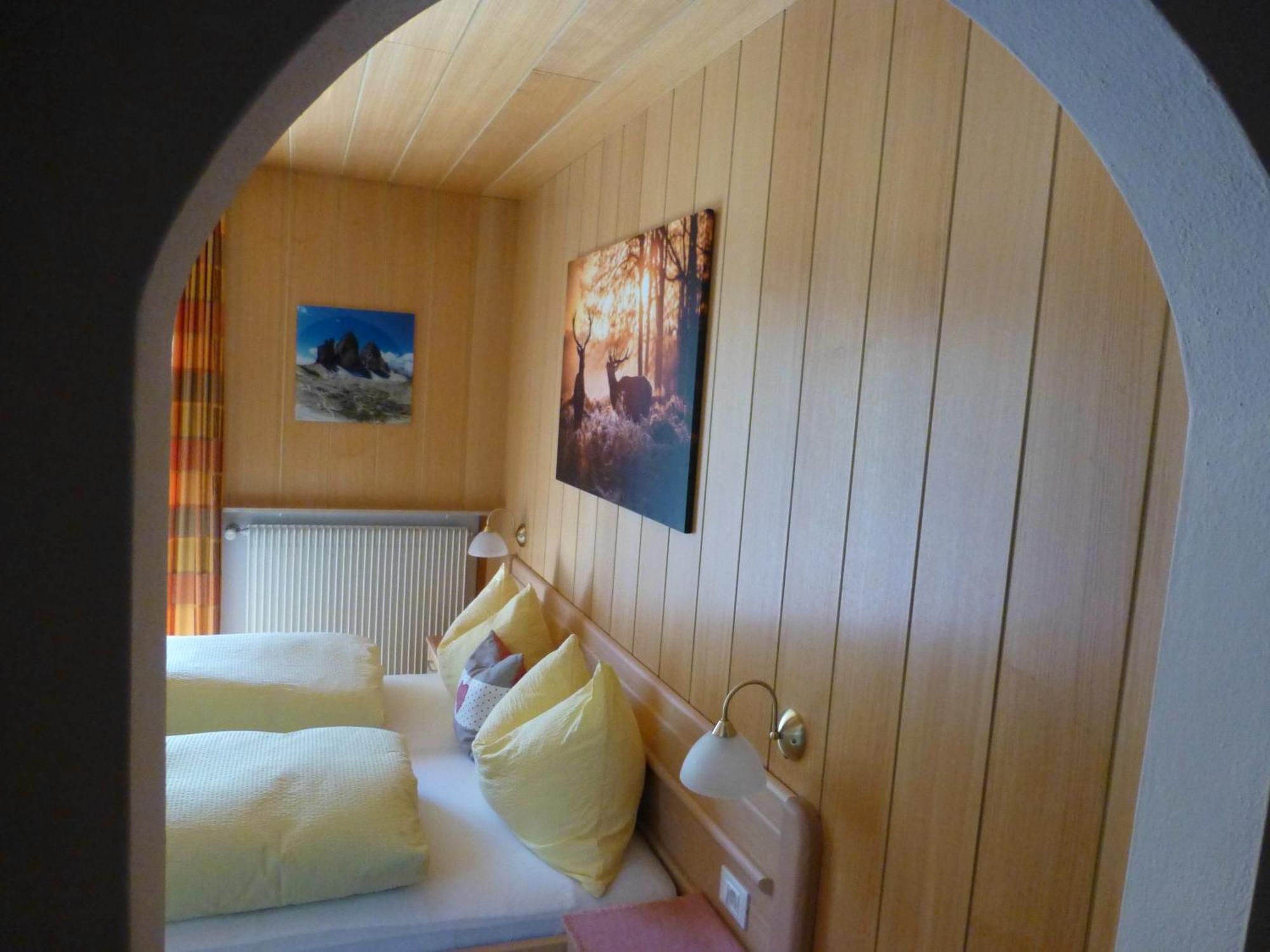 Garni Helfer Bed & Breakfast Dobbiaco Dış mekan fotoğraf