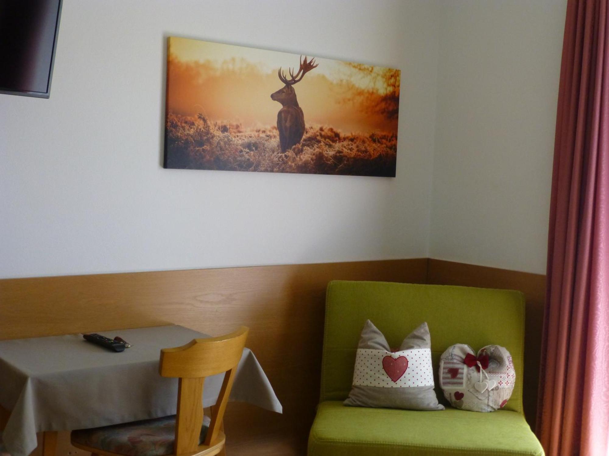 Garni Helfer Bed & Breakfast Dobbiaco Dış mekan fotoğraf