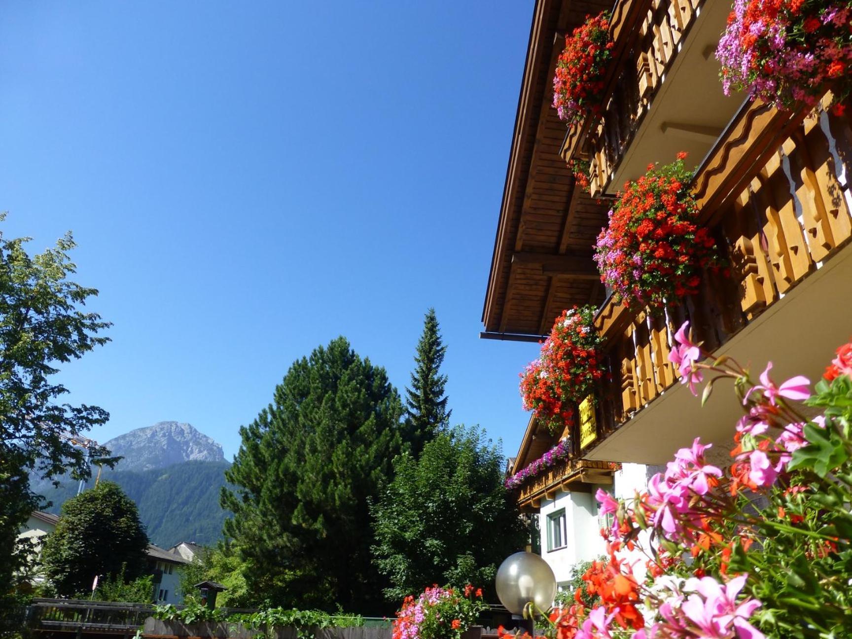 Garni Helfer Bed & Breakfast Dobbiaco Dış mekan fotoğraf
