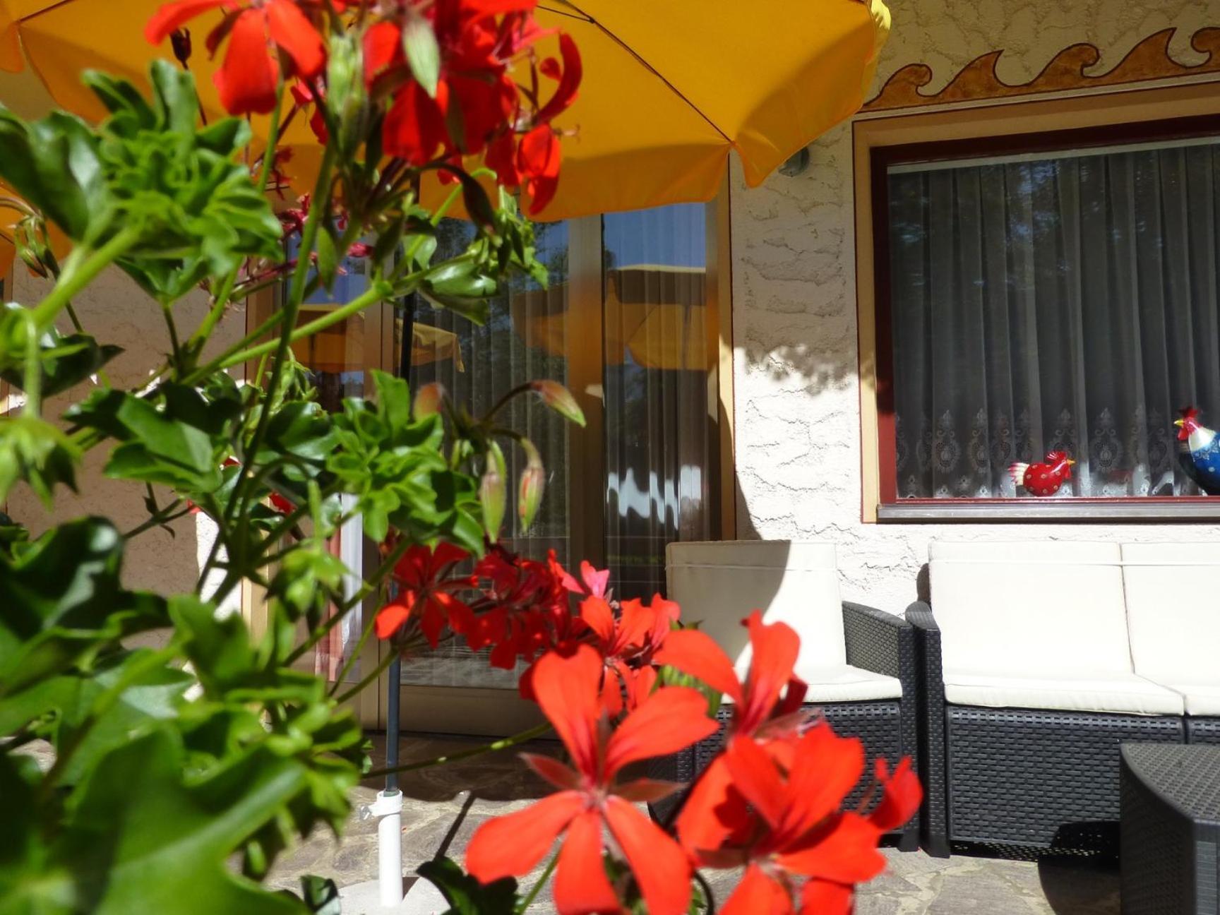 Garni Helfer Bed & Breakfast Dobbiaco Dış mekan fotoğraf